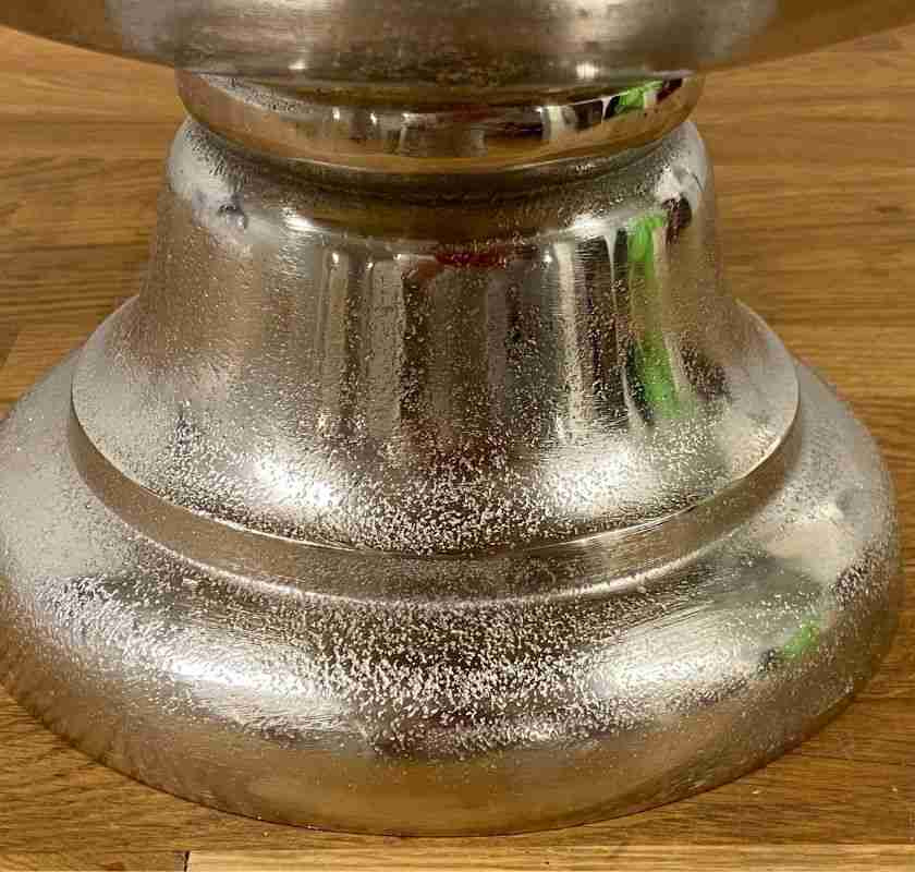 Detalj foten p� kylaren