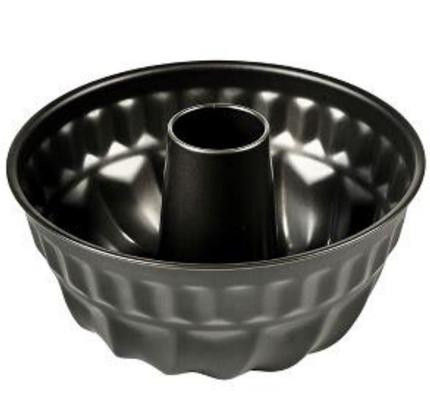 Svart sockerkaksform frilagd.