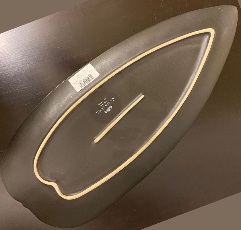 Serveringsfat avl�ngt l�v undersida