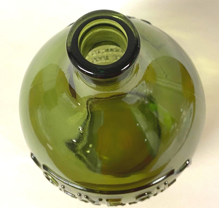 flaskan snett fr�n ovan