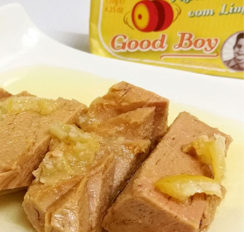 Tonfiskfil� i olivolja med citron upplagd