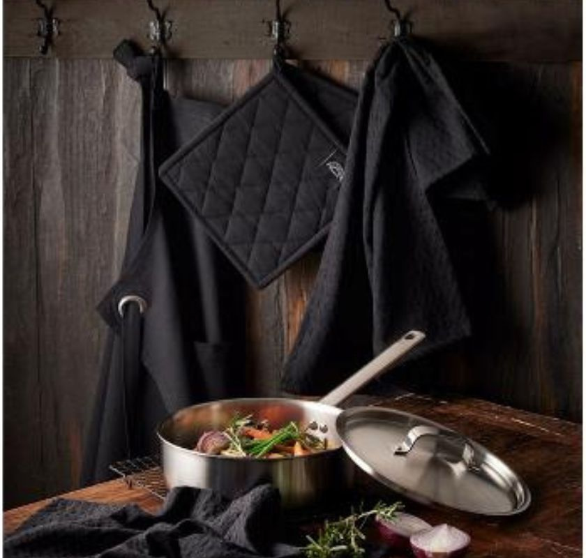 F�rkl�de, grytlappar, k�kshanddukar i set svart