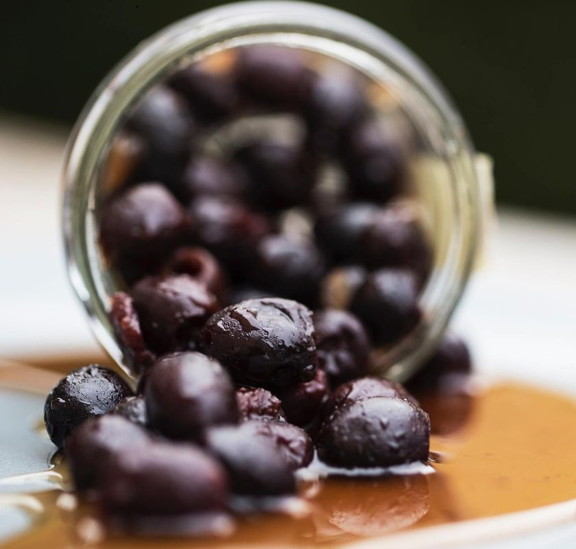 Mostardaoliver i kullv�lt burk