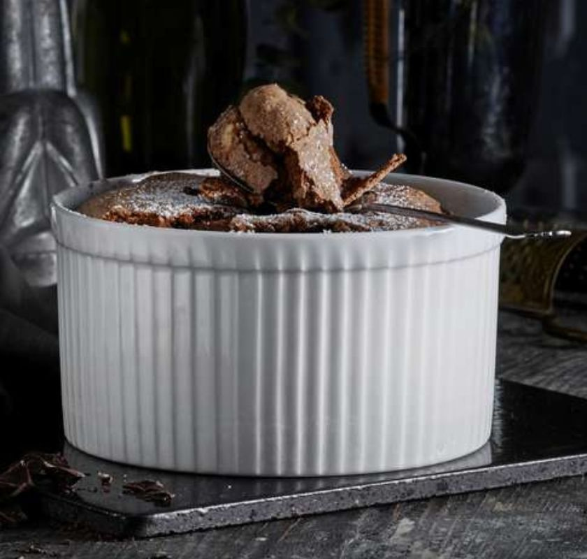 Suffl�form i vitt porslin Pillivuyt UTG�TT