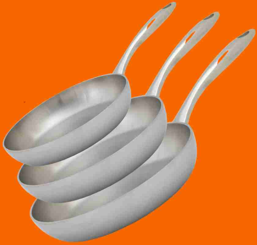 Stekpanna Mathias Dahlgren Culimat alla storlekar mot orange