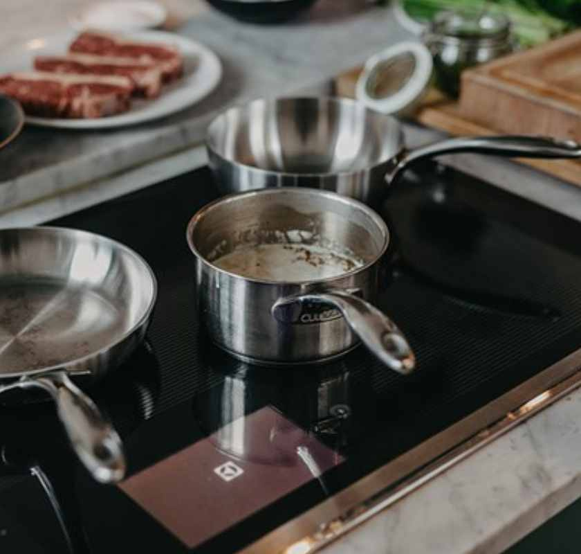 Kastrull Mathias Dahlgren f�r Culimat p� h�ll