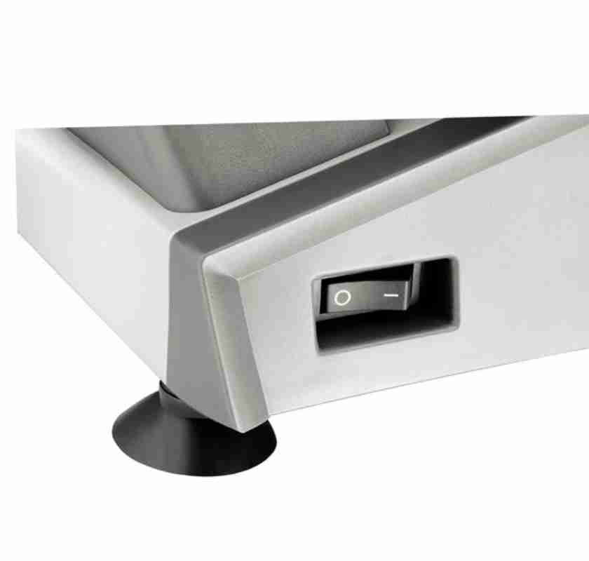 Avst�ngningsknappen p� Sk�rmaskin i rostfritt st�l fr�n ADE