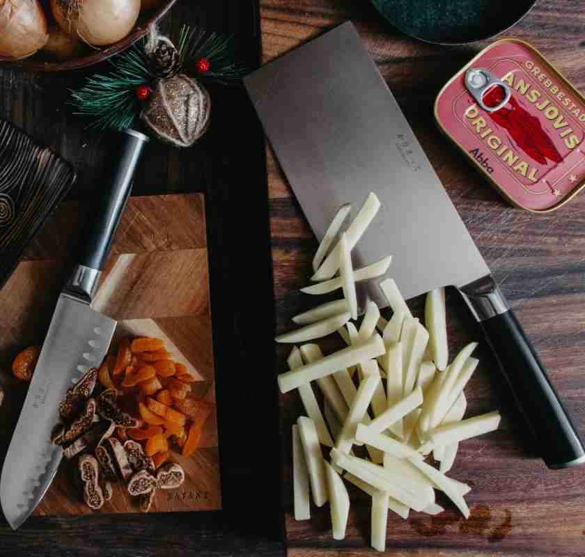 Kinesisk hacka och Santoku i set 2 delar fr�n Karimatto