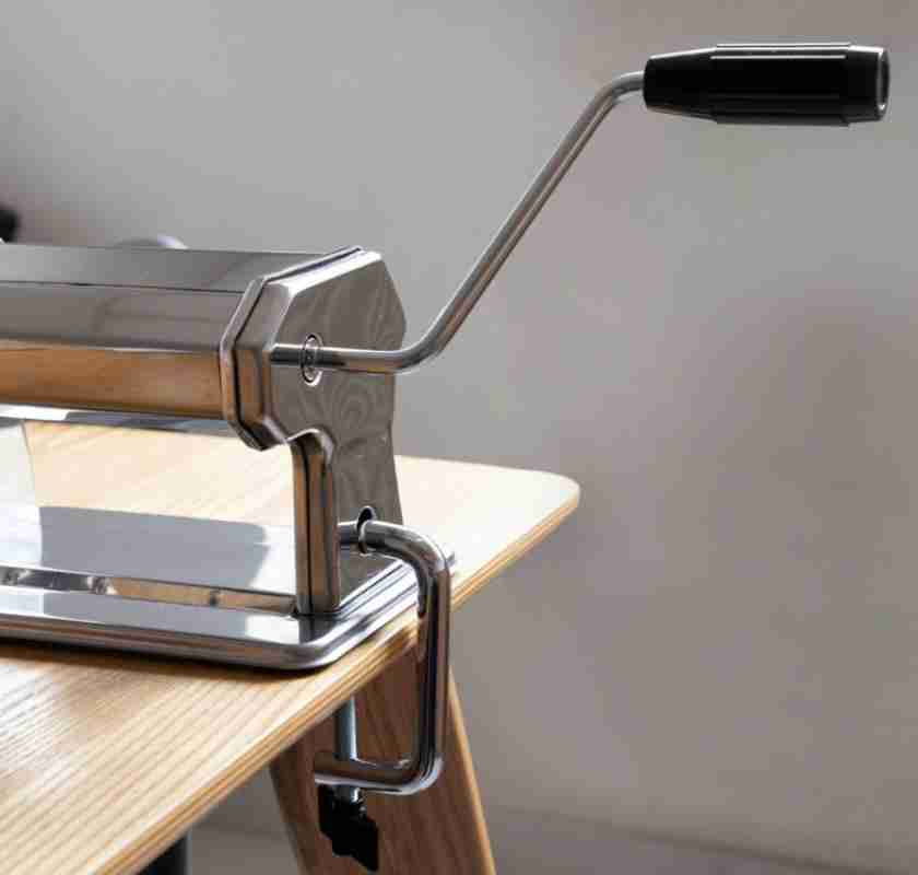 Pastamaskin med torkst�llning