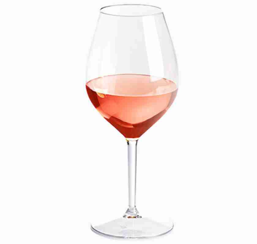 Vinglas i plast fyllt med ros�vin