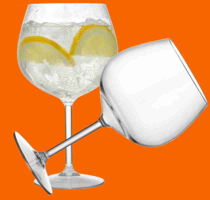 Balloonglas f�r vin eller GT i plast 2 stycken mot orange bakgrund