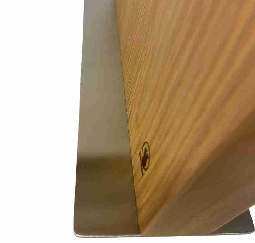 Detalj av Knivblock magnetiskt i ek
