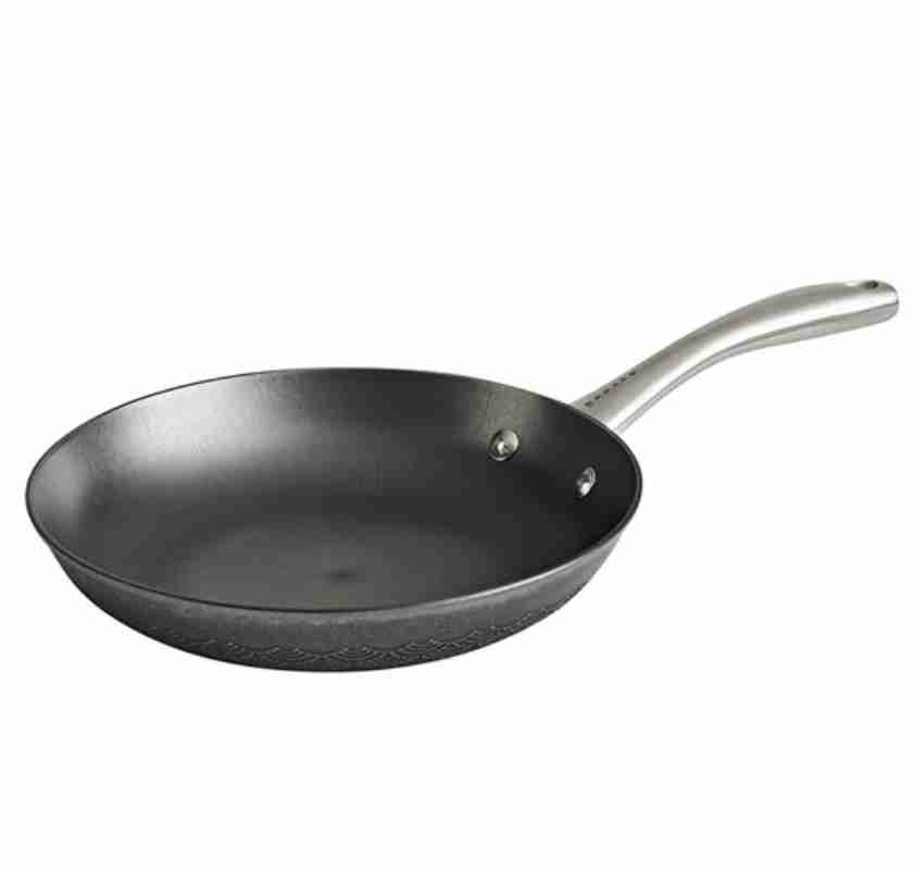 Satake Pure Pan stekpanna i h�rdat gjutj�rn 24 cm frilagd bild