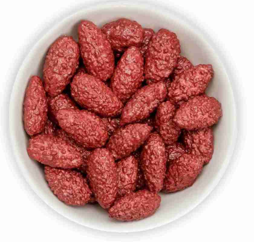 Br�nda mandlar med �verdrag i vit sk�l