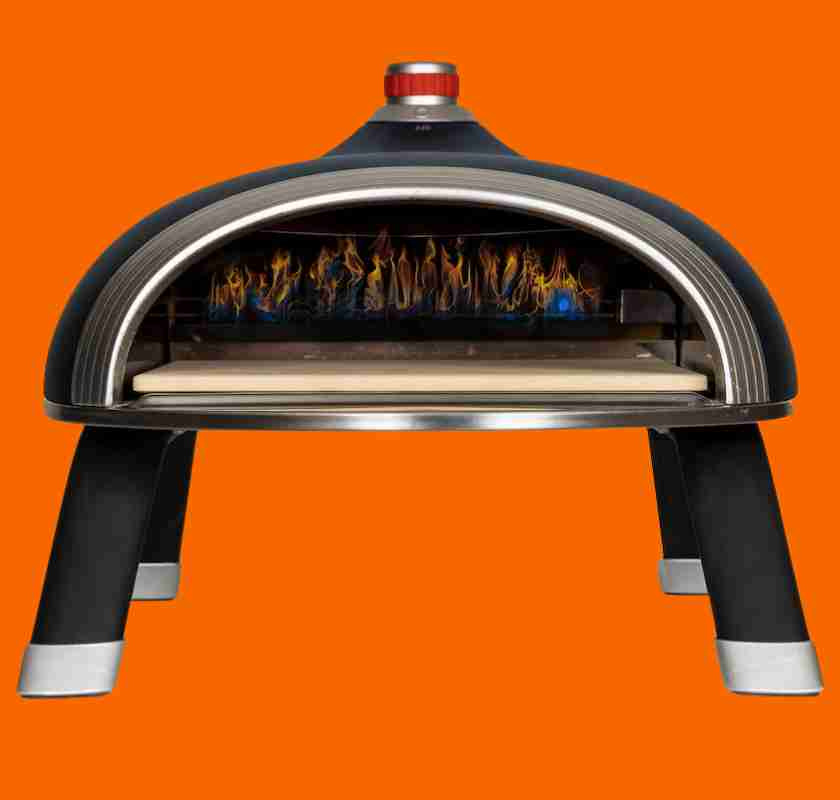 DeliVita Diavolo Pizzaugn framifr�n mot orange bakgrund