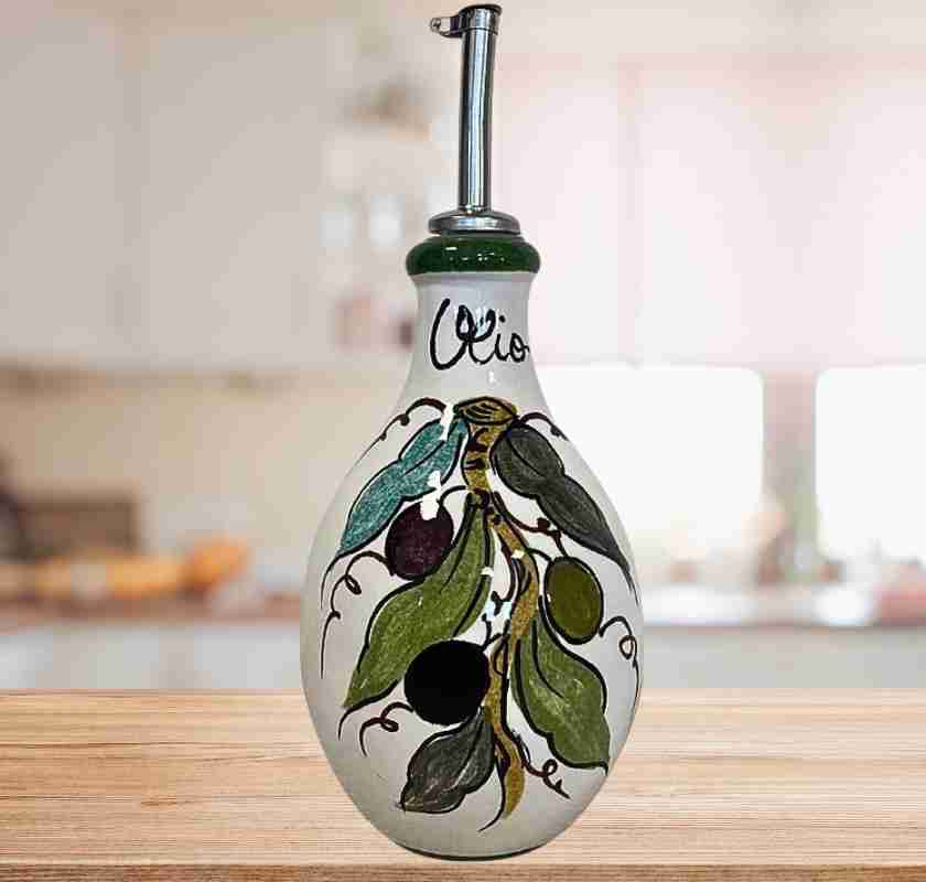 Olivoljeflaska rund i keramik med oliver