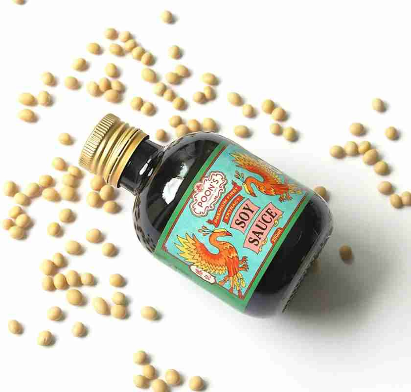 Poon''s Premium First Extract Soy Sauce och sojab�nor