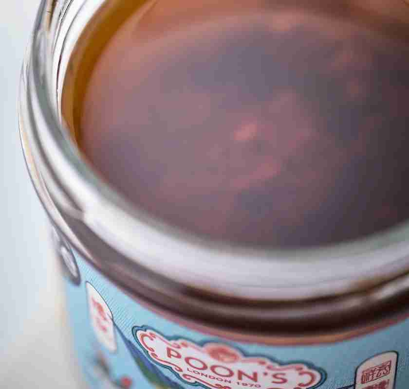 Poon''s Extraordinary Chilli Oi