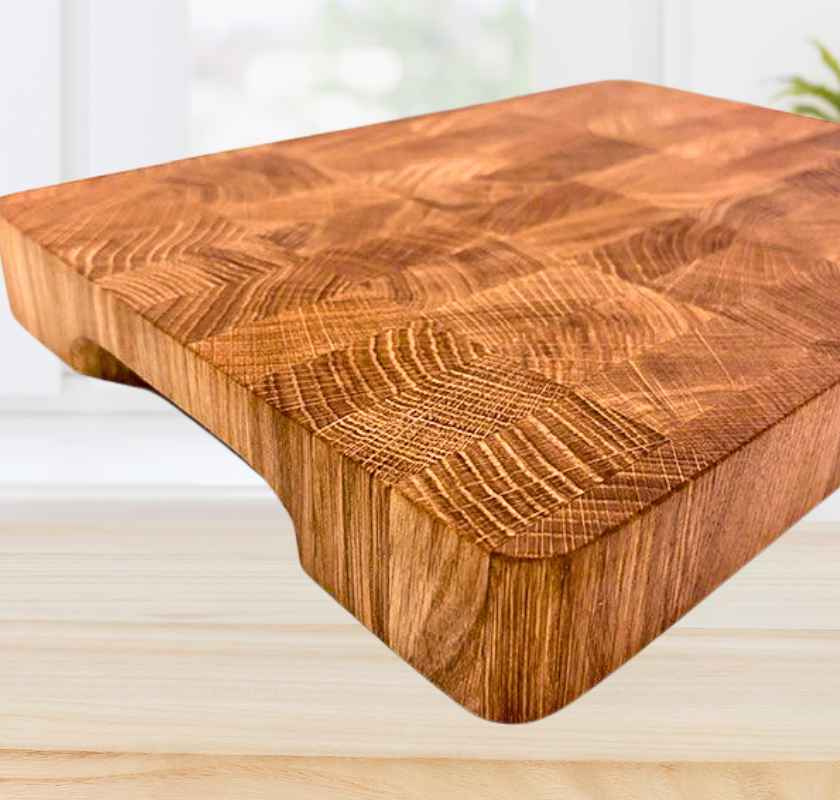 Mindre skärbräda i massiv ek av ändträ 30 cm